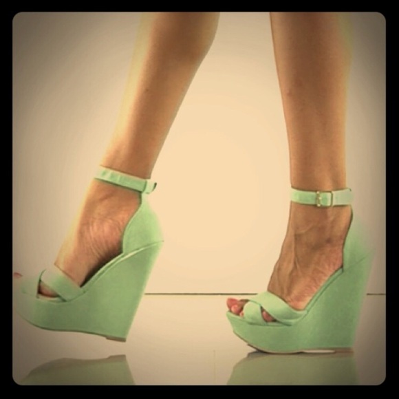 Steve Madden Shoes - Mint Green Steve Madden wedges